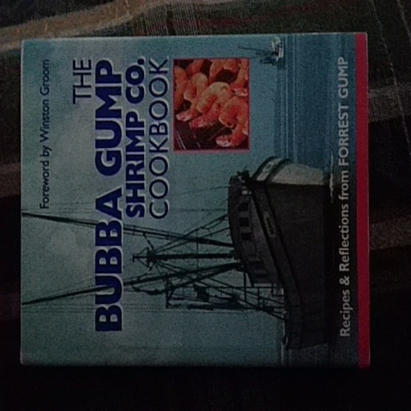 Bubba Gump Shrimp Co. Cookbook - Picture 2 of 5